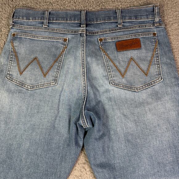Wrangler Jeans Mens 34x30 Blue Retro Relaxed Boot Cut Cowboy Western Rodeo Ranch - Picture 1 of 13